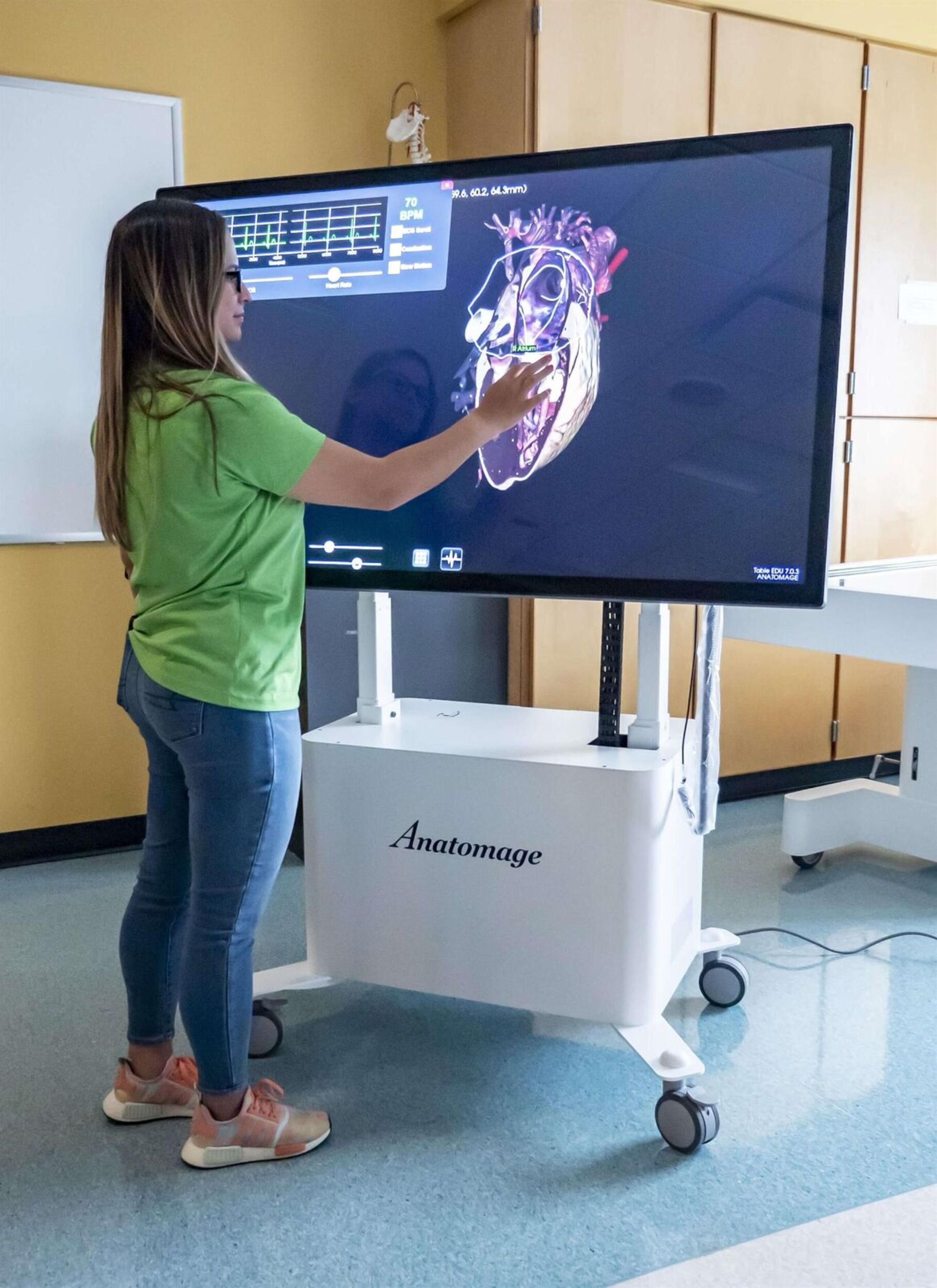 Anatomage table p1140088 min